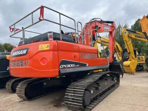 Quality Medium size korea doosan used 30ton construction machinery doosan DX300LC crawler excavator ,doosan dx300 dx225 used diggers wholesale