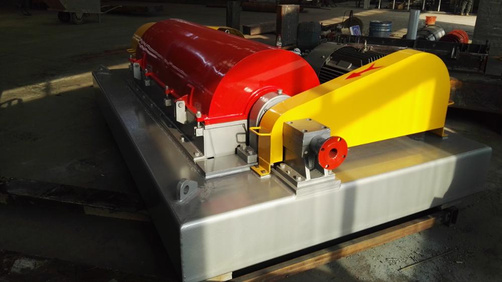 Horizontal Decanter Centrifuge for Sludge Dewatering at 1000 kg Manufacturing Plant