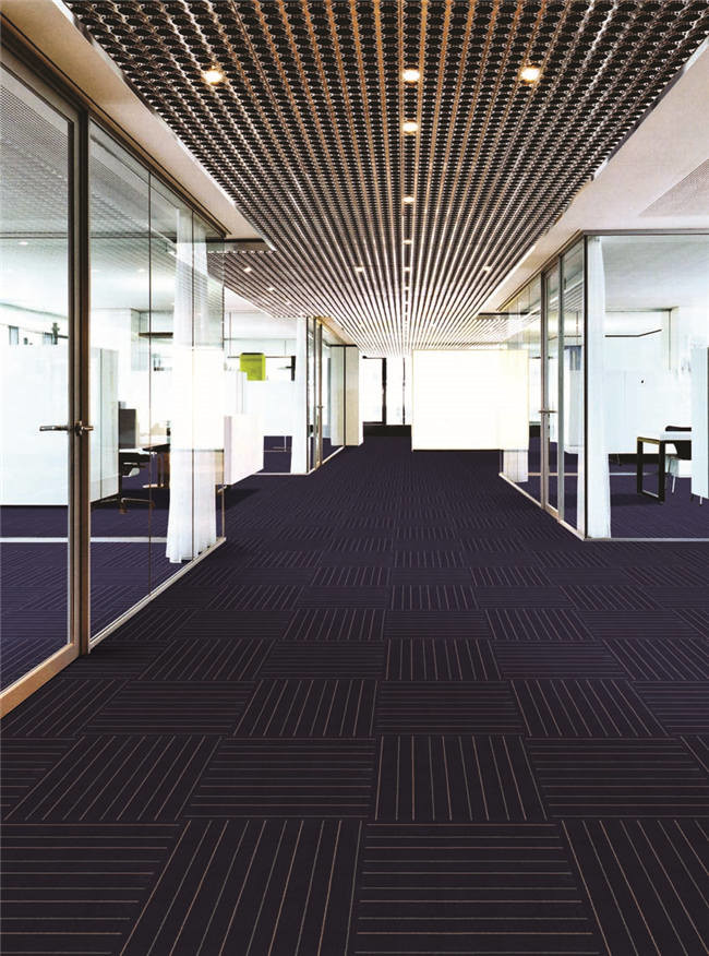 Beautiful Stripe Pattern Bitumen Backed Carpet Tiles Residential Modular Carpet