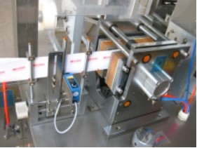 Medical Wet Wipes Folding Packing Machine Single Pack Low Operation, Ce Alcohol Wet Wipes Packing Machine