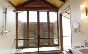 Quality Light Steel White Prefab Bali Bungalow / Medhufushi Island Resort Beach Overwater Bungalow wholesale