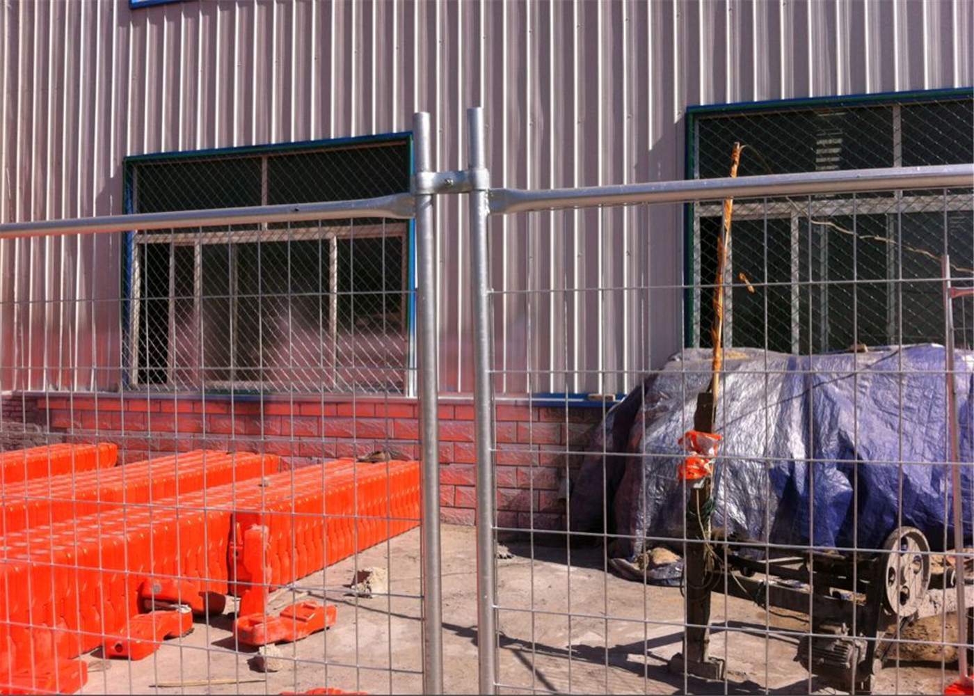 Black Chain Link Fence Panels Galvanized Temporary Fence OEM / ODM Available
