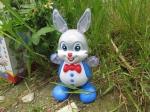 New hot sale toy, electric lighting toy, can sing and dance, walking swing