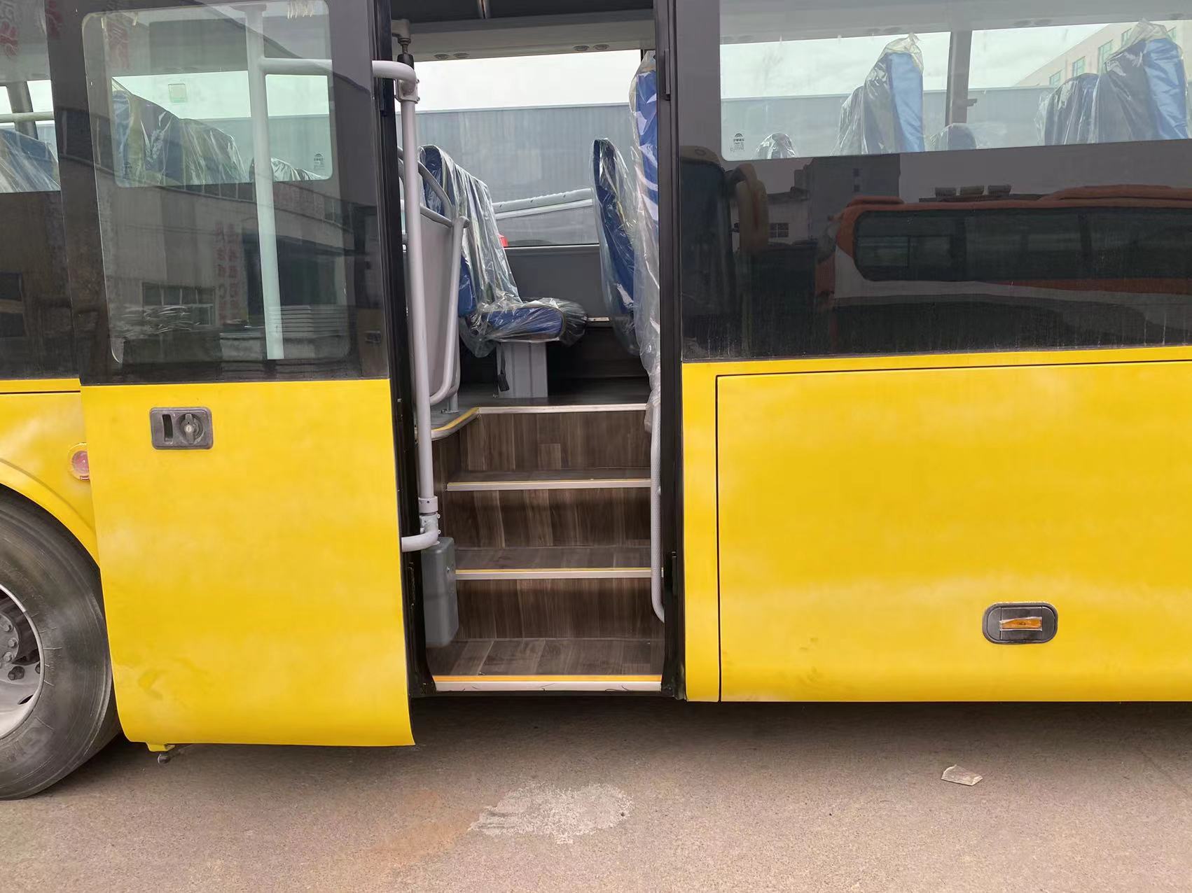 Tourist Luxury Bus 70 Seater Diesel Coach Bus for Customer's Requirement