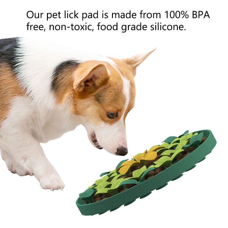 Wholesale Custom Food Grade Silicone Bowl Dog Pet Slow Feeder Bowl Christmas Theme Pet Food Bowl Pet Lick Mat