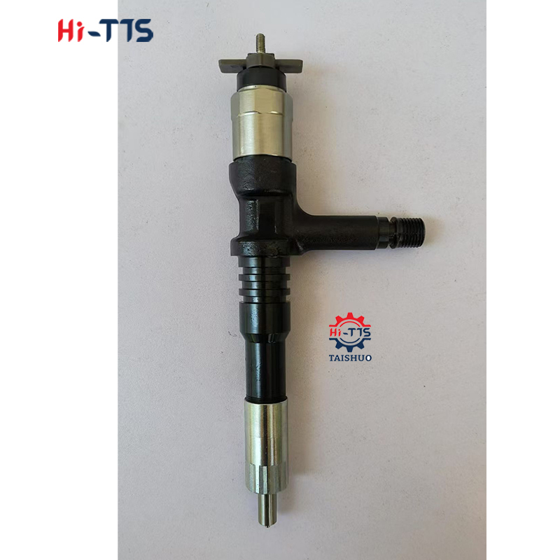 High Quality Original 6251-11-3300 6D125Fuel Injector Engine Parts
