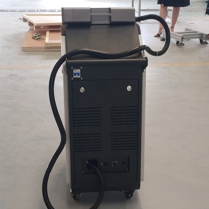 Scanning Wideth 10-80mm Laser Cleaning Machine 2000W for Industrial Mold and Paint Removal