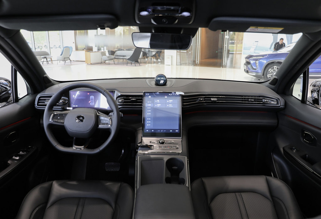The cheapest new energy vehicle in 2022: EULA luxury ternary lithium battery high-speed vehicle