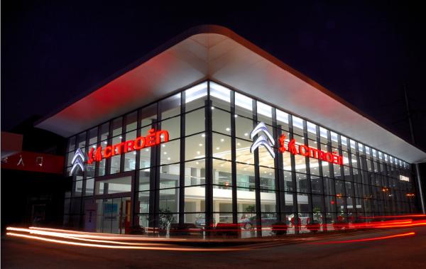 Steel Roof Truss For Auto Trading Showrooms Stylish And Strong Building