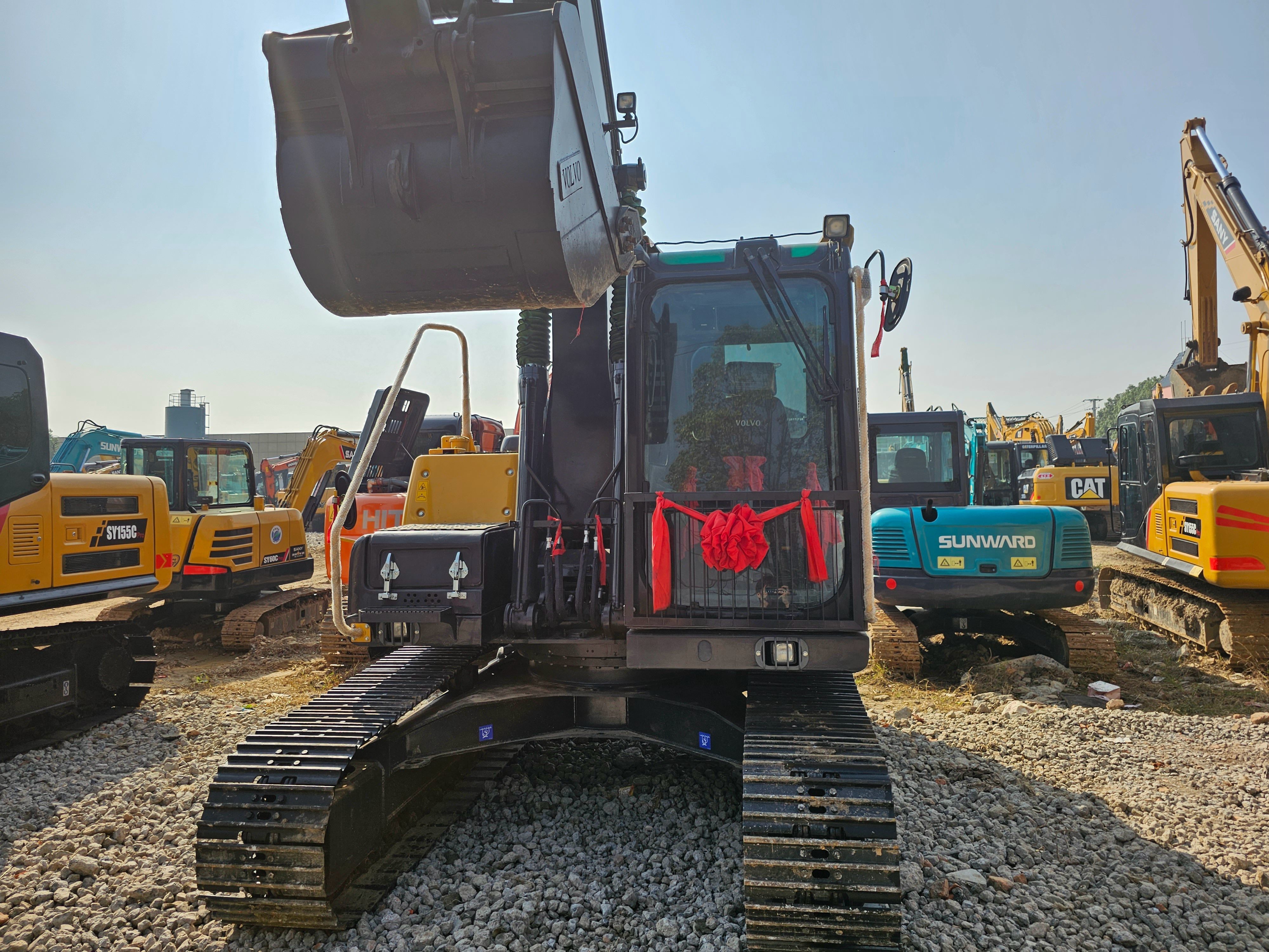 Crawler Used Volvo Excavator Ec140 14 Ton Excavator Digger CE