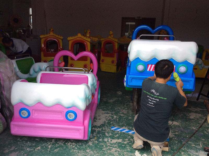 Custom Fence Kiddie Train Rides Smooth Color Painting 2 KW Power