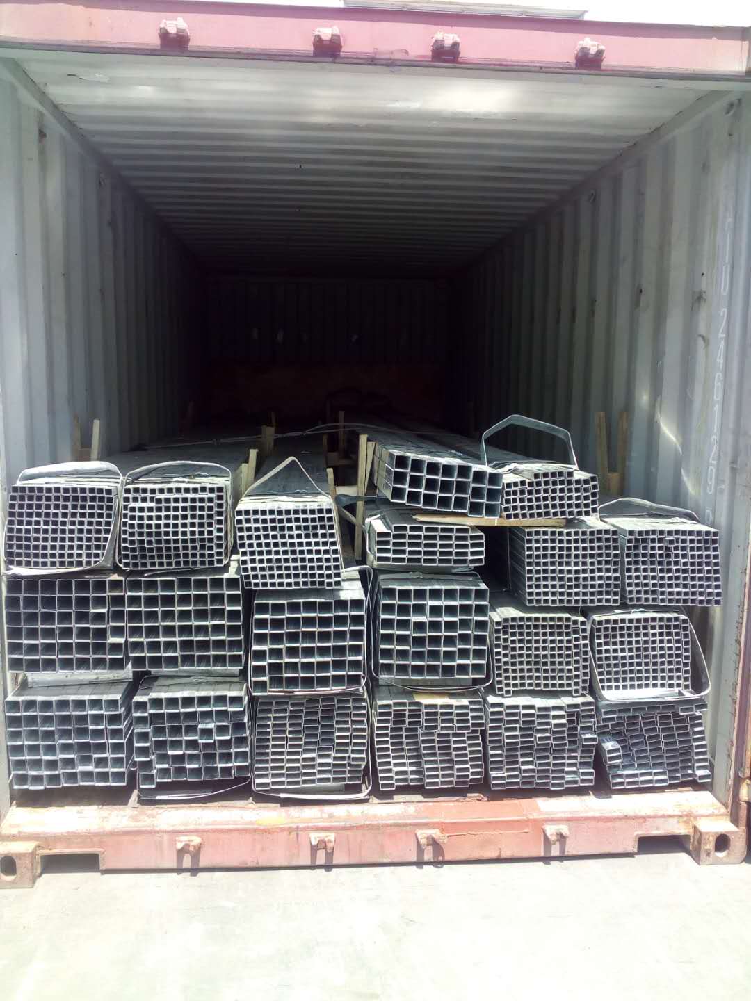 Hot Dipped Galvanized Square and Rectangular Steel Pipe Weight of Angang 40x40 SHS 15*15-100*100 ±1% Tolerance