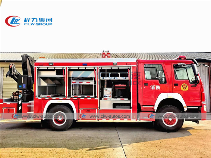 Howo 6 Wheel 290HP Firefighter Truck With 5T Knuckle Crane