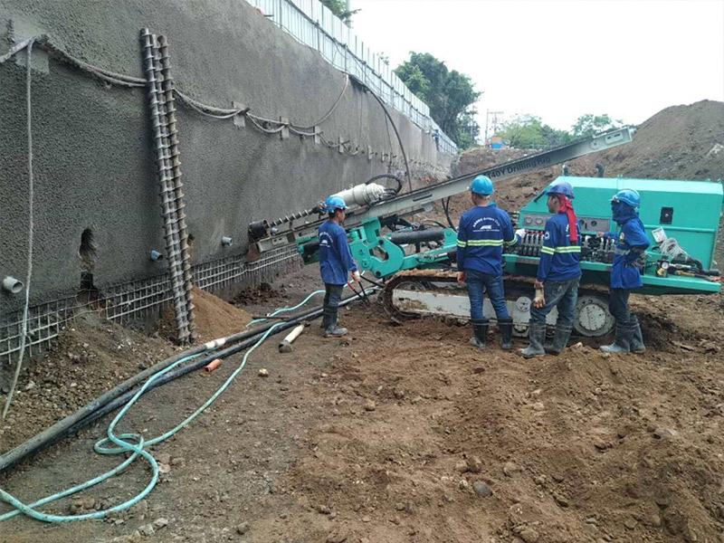 Construction Crawler Blasting Hole Anchor Drilling Machine