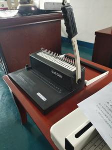 Quality Small Comb Binding Machine With Two Kinds Hand Shank wholesale