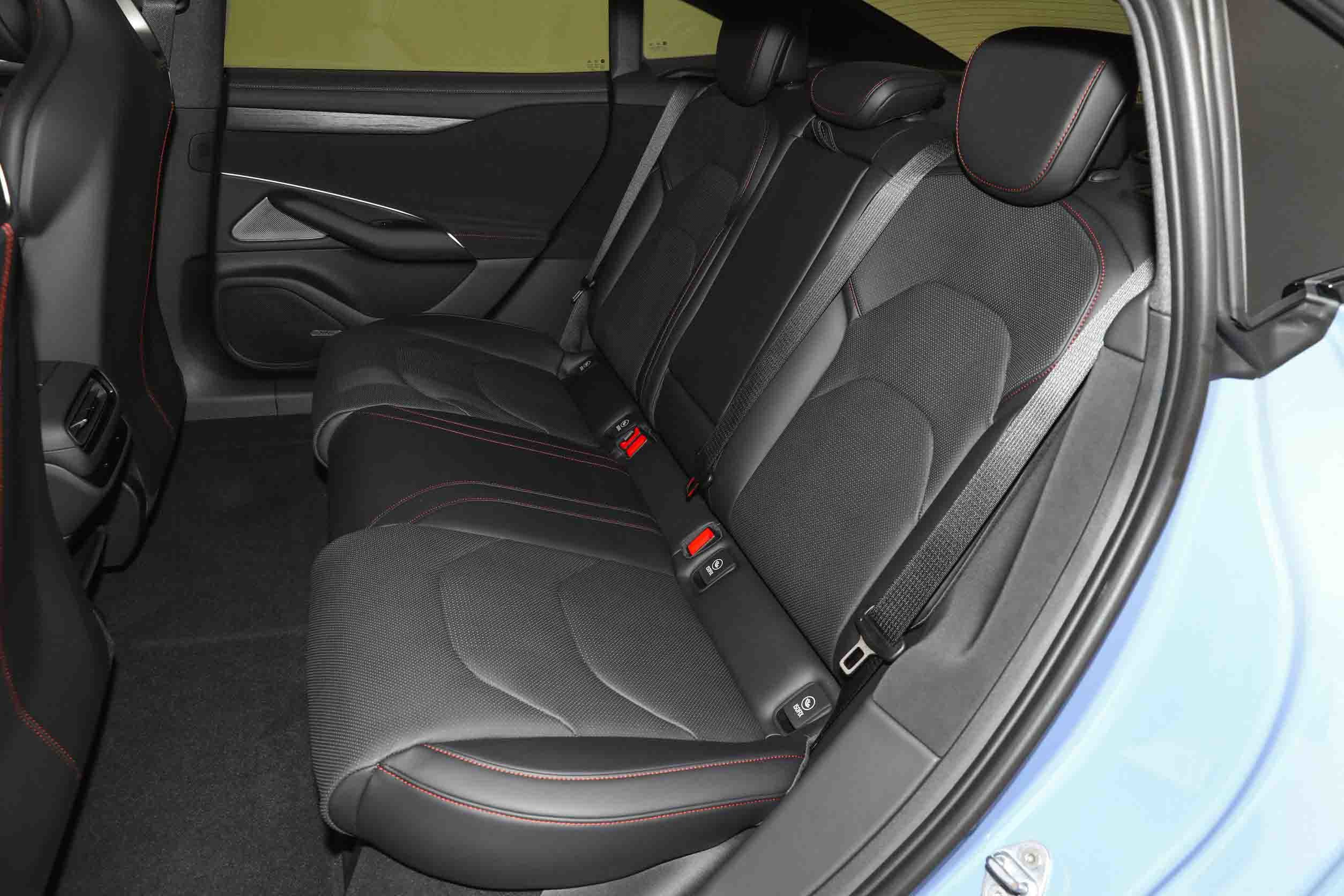 Xiaomi SU7 2024 new new energy coupe car, 0-100KM 2.78 seconds, CLT C700KM-830KM