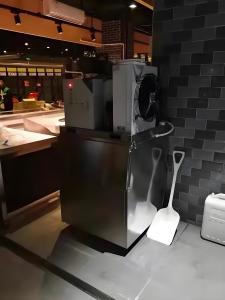 Quality Semi Hermetic Compressor Commercial Tube Ice Machine 1 Ton Daily Production wholesale