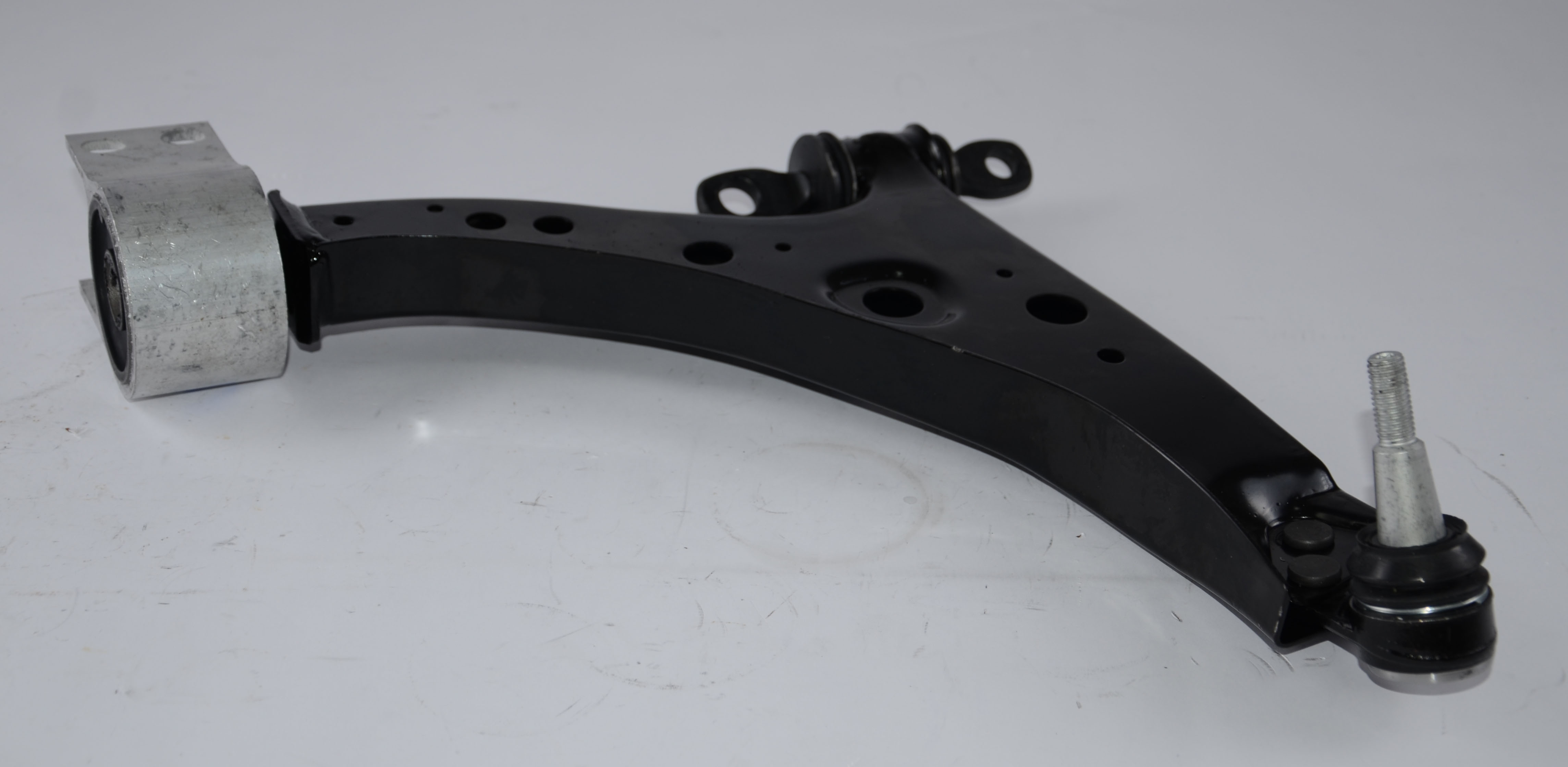 26227597 Car Front Lower Control Arm Right for Buick GL8 2011-2023 Benefit
