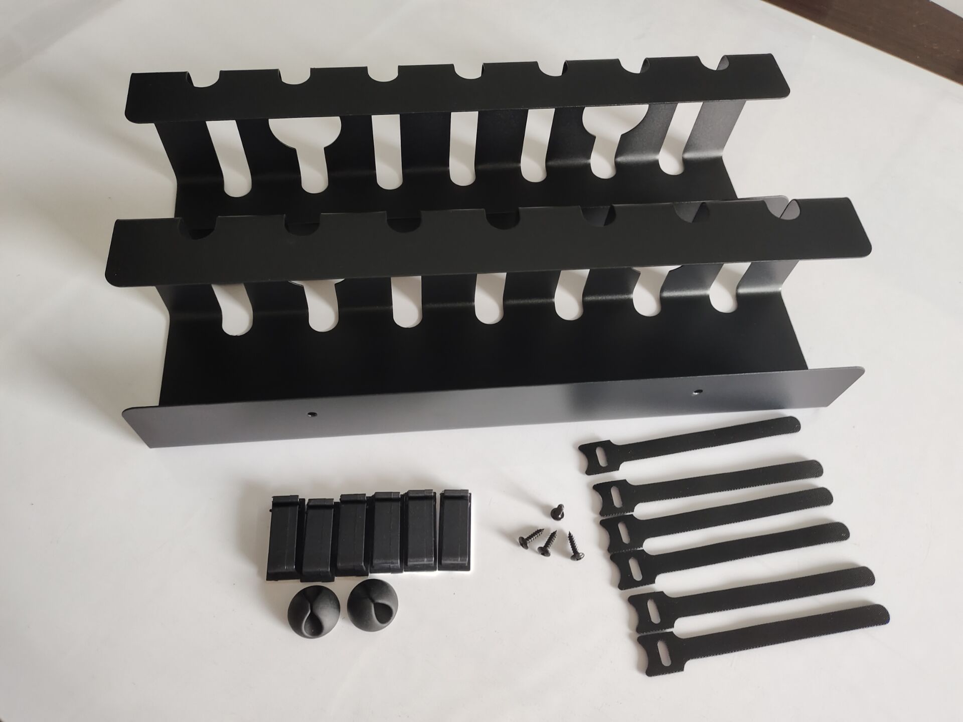 Wire Management Rack Under The Table 1mm Thickness ISO ROHS Certified for Home and Office