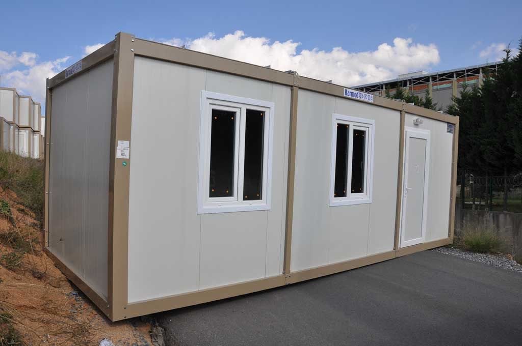 Weather Resistant Flat Pack Container House Customized With Q235 / Q345 Light Steel Frame