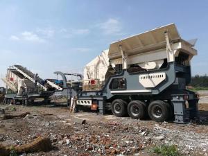 Quality Wheel Mounted Mobile Crusher Plant 200t/H Portable Stone Crusher Machine wholesale