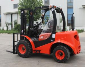 Quality Red Steel 2 Wheel Drive Forklift , Compact All Terrain Forklift 2.5 Ton wholesale
