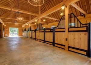 Quality Sunset Steel European Horse Stalls Standard Internal Stable Range Doors wholesale