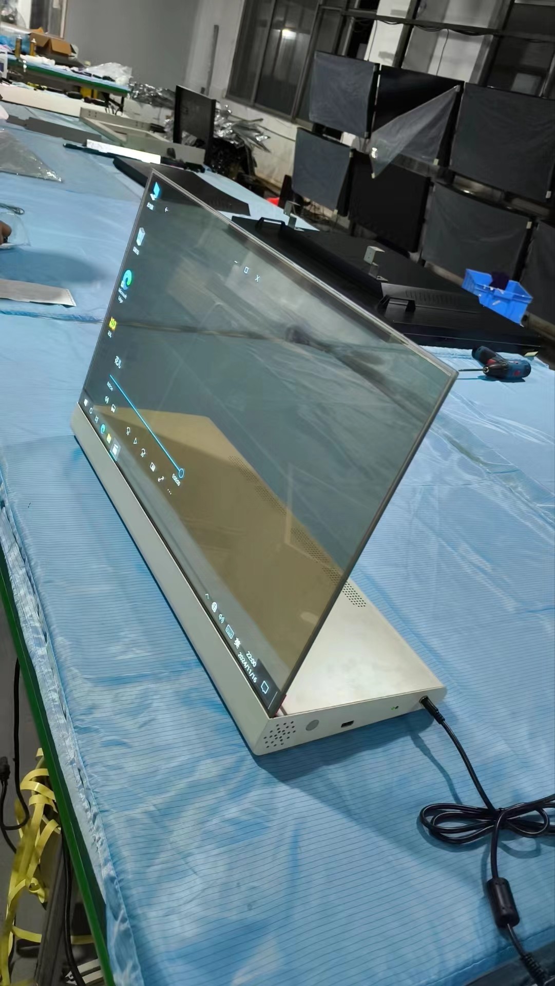 30 Inch Transparent Oled Display Panel 1366*768 Resolution 135Nits LW300PXL-HRT1 Oled Transparent Oled Panel
