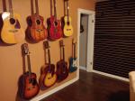 acoustic guitar 00 solid spruce parlor acoustic guitar OOO body maroon color