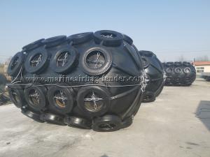 Anti Aging Pneumatic Marine Fender , Black Ship Rubber Fender ISO17357 Standard
