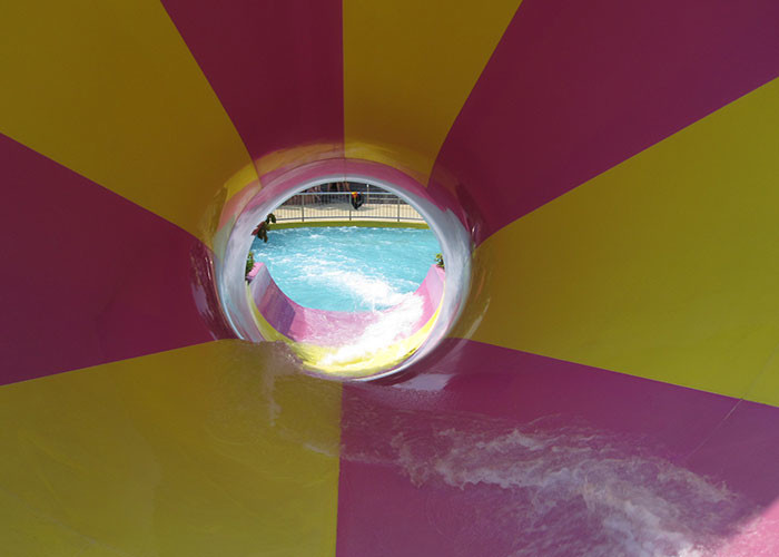 Anti - Static Tornado Water Slide Oxidation Resistant Stainless Steel Structure