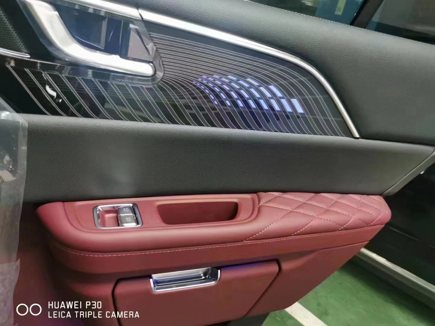 2022 top supply Chinese new design new energy car HONG QI E-HS9