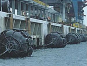 Floating Buoys Fender for ship to ship transfer and dock protection