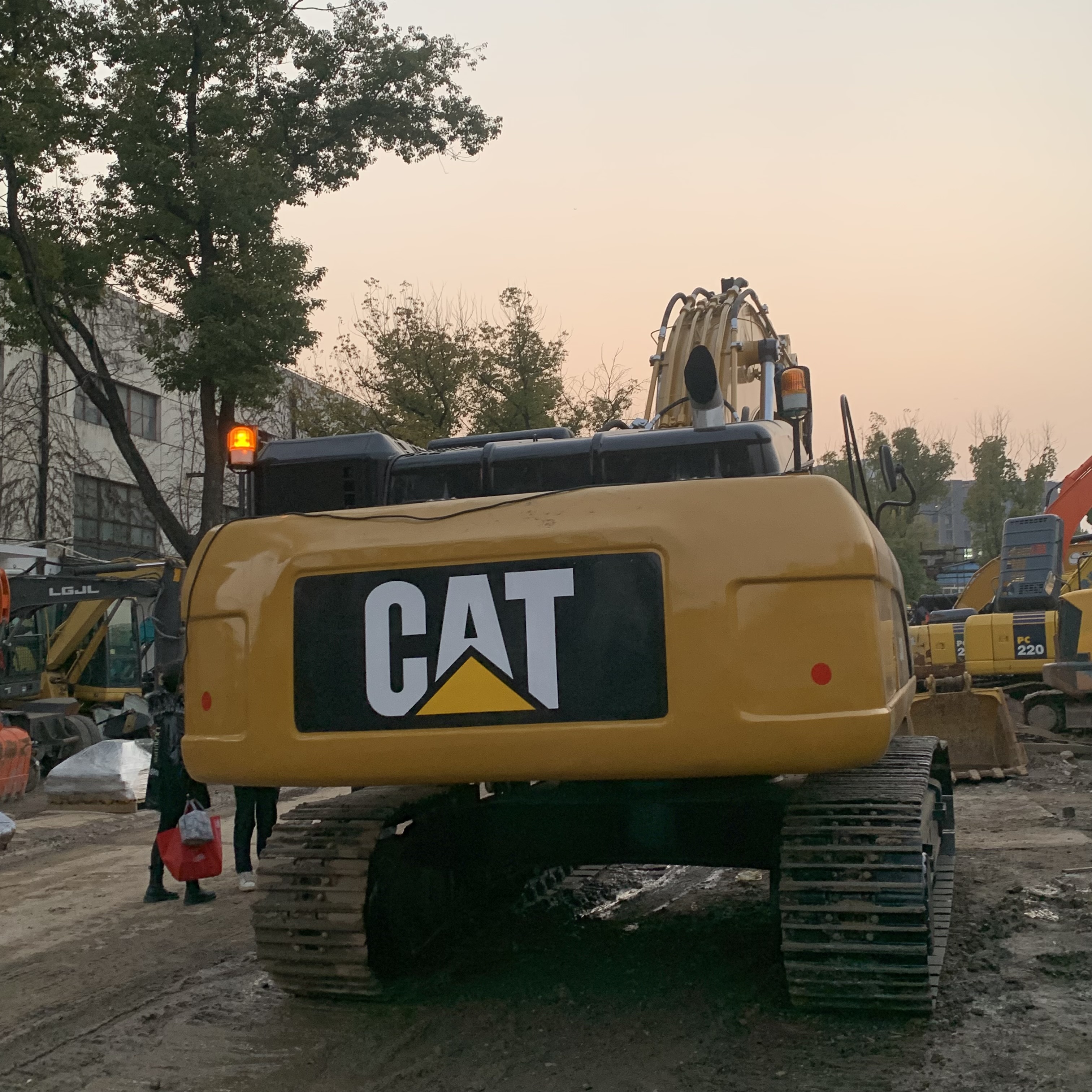 High Power Secondhand CAT330d CAT326 CAT320 Excavator in Original Color and Excellent