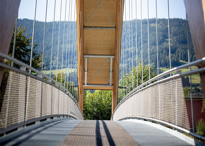 Custom Made Architectural Railing Wire Rope Mesh For Bridges Pedestrian Walkways