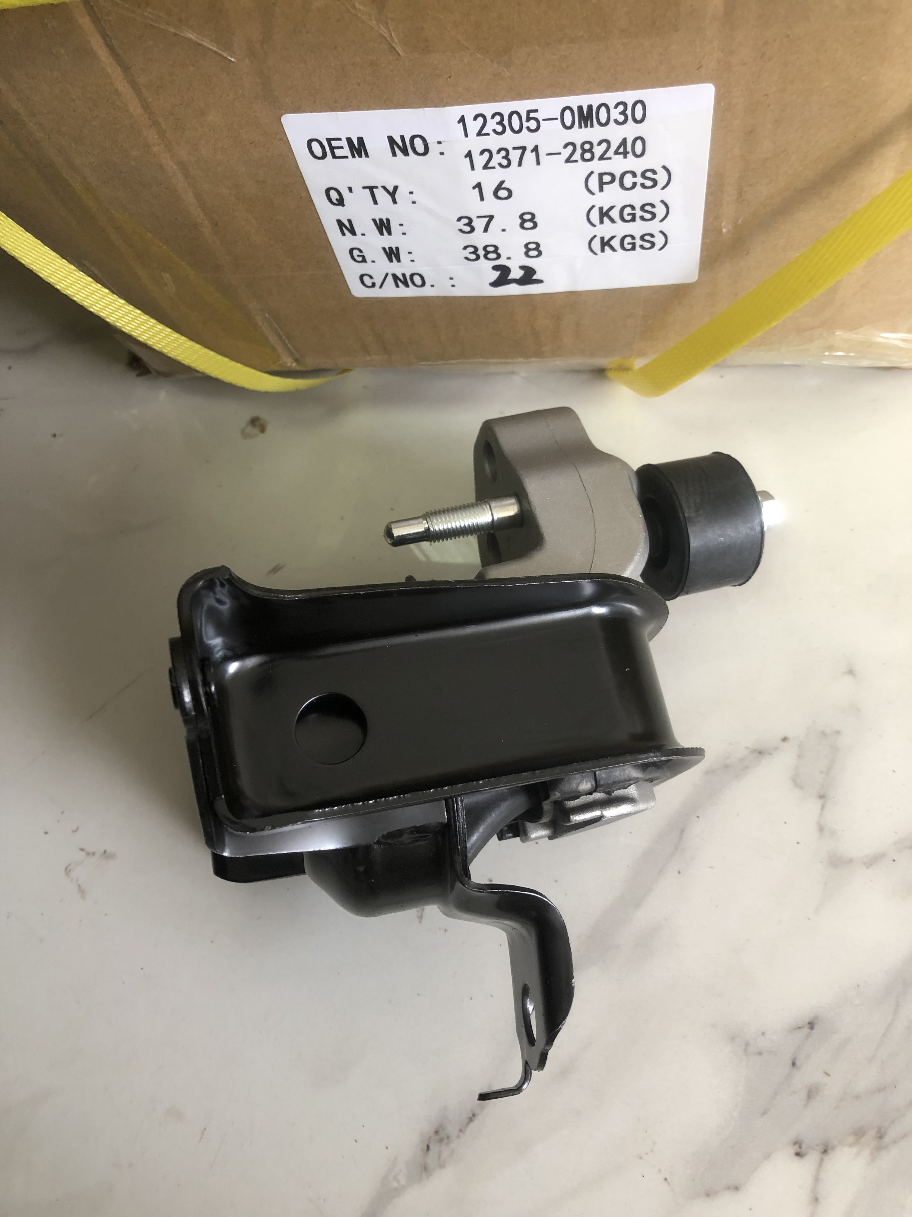 123050M030 12305-21070 Front Right Engine Mount For Toyota Ist Ncp6 1.3