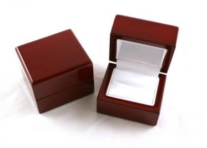 Quality Printing Available and Packing for Walnut Wooden Jewelry Box wholesale