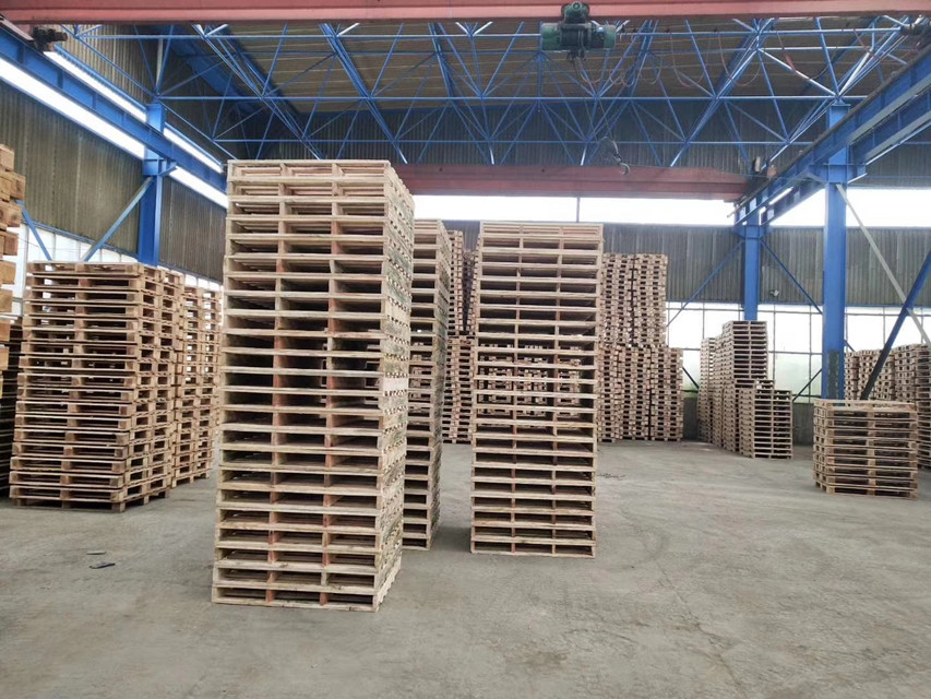 Semi-Automatic Wooden Pallet Nailing Machine with Palletizer wood pallet nailing machine