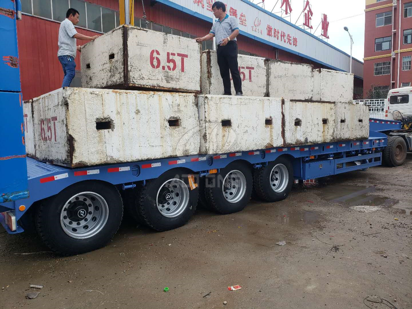 Heavy Load Gooseneck Lowboy Semi Trailer for Excavator Transport 3 Axles 4 Axles 12m 15m