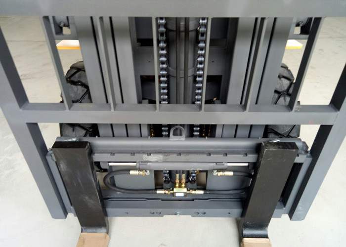 Warehouse Sit Down Forklift 1.6 Ton With Controller Yellow Color High Performance