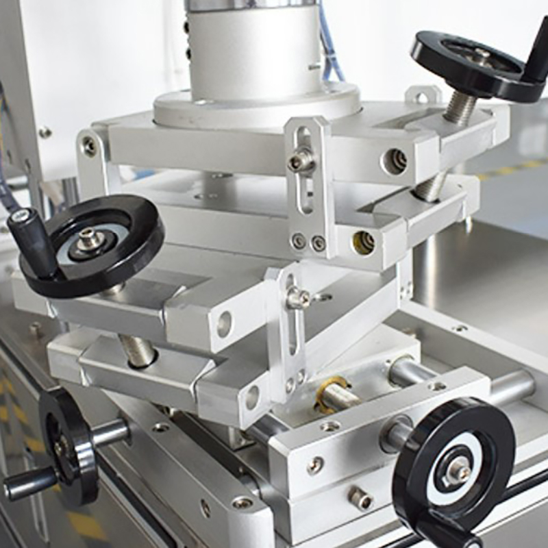 Rotary Bottle Labeling Machine for Double Side Labeling of Round and Square Bottles