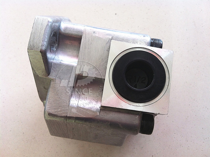 A10V43 SK60-5 SK60-6 12T Excavator Spare Parts Hydraulic Pilot Pump