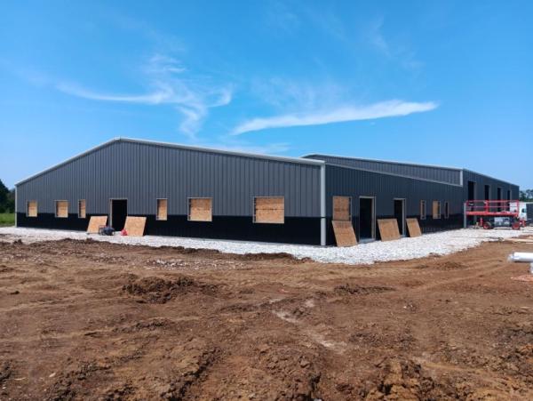 Metal Warehouse Building Heavy Duty and Hot Dip Galvanized Or Painted for Your