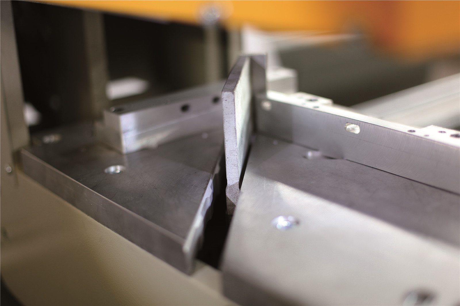 Automatic upvc window corner welding 2mm welding seam machine, precision window corner welding