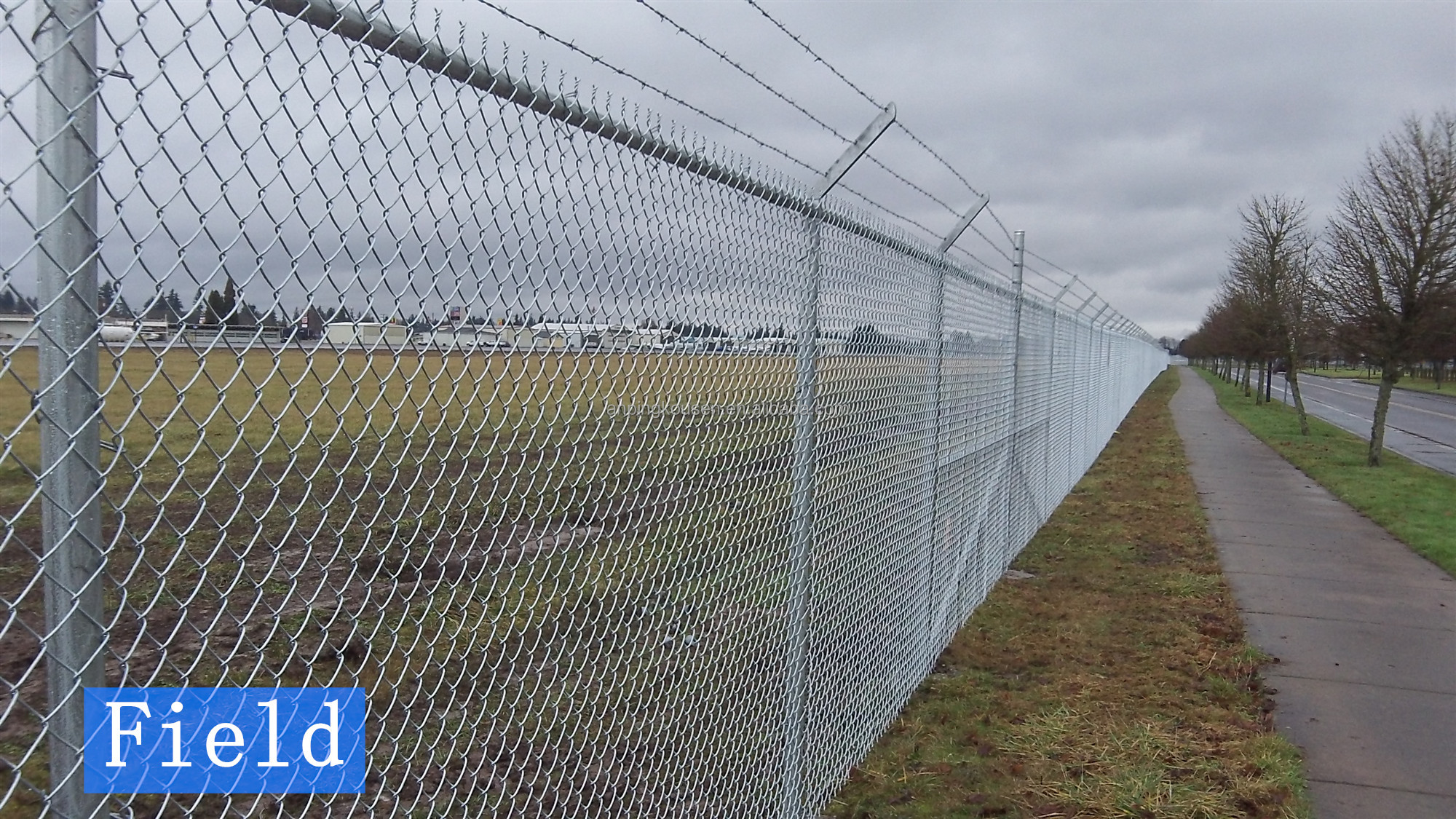 Prices PVC Coated Welded Airport Security Fence Rectangle Pressure Treated Wood Type