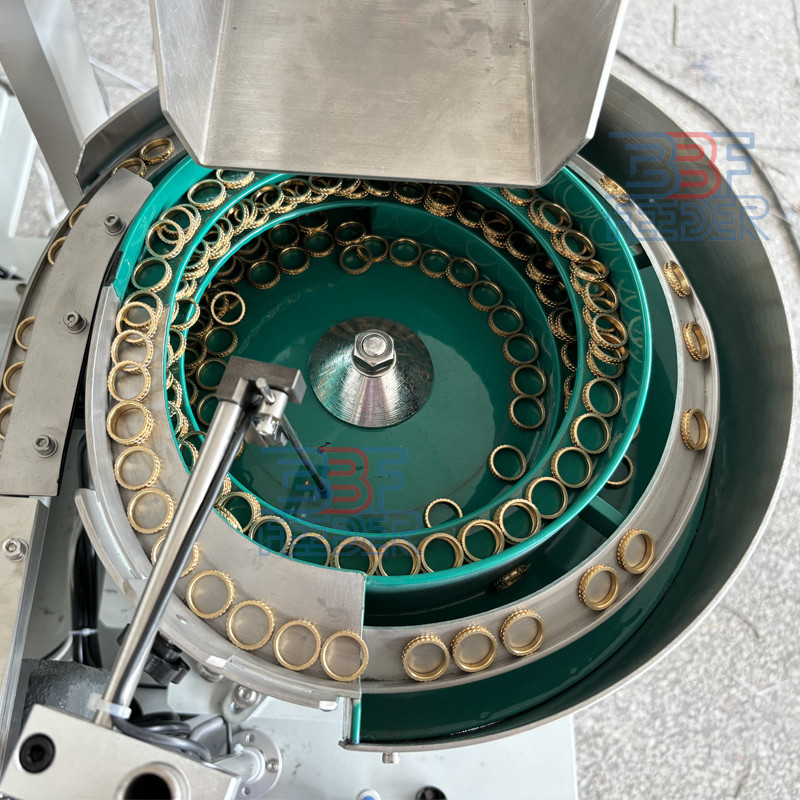 PLC System Bowl Feeder Machine Metal Block Vibratory Parts Feeder