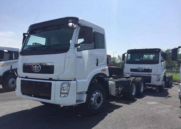 White FAW Jiefang 6X4 10 Wheeler Tractor Head Truck 420HP - 460HP CA4258P2K2T1EA
