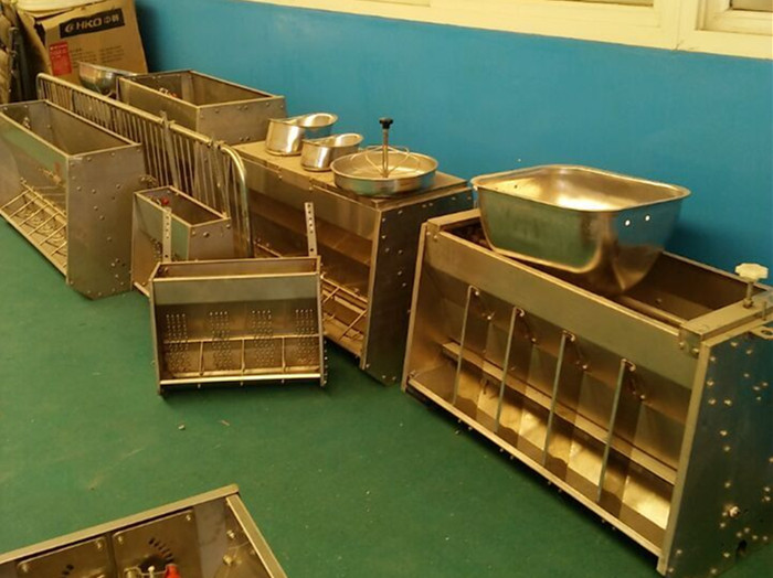 High Toughness Automatic Hog Feeder , Double Sided Pig Feeder 2 Meters