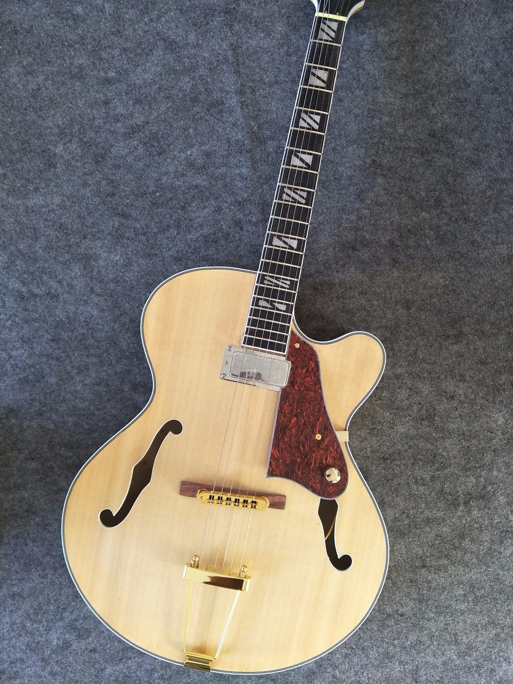 Gibson custom 2018 Le Grande Electric Guitar