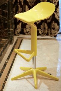 Quality modern plastic bar chair Spoon Bar Stool furniture wholesale
